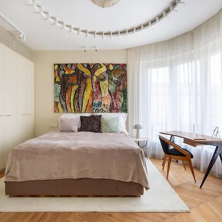 Benucci Private Balcony * Budapest